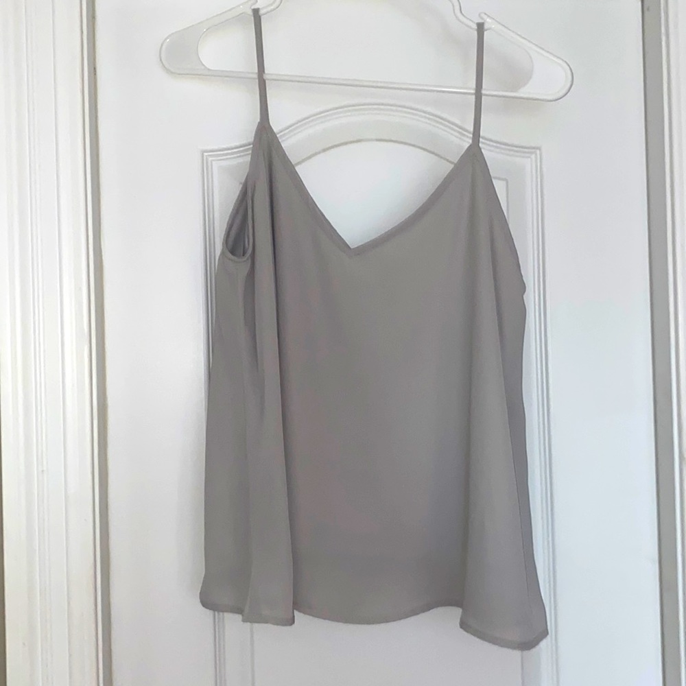 Flowy tank perfect for nice weather!